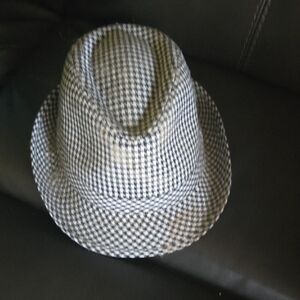 Black and White Houndstooth Fedora Hat